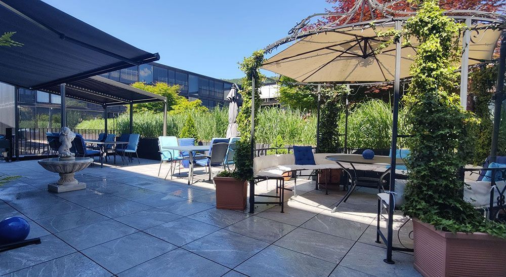 Unsere Innenhofterrasse, die zum Genießen einlädt